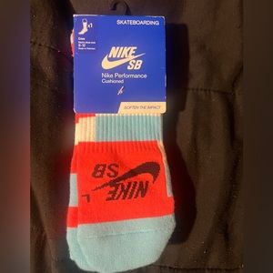 Nike SB Performance Cushioned Skateboarding 🛹 Socks